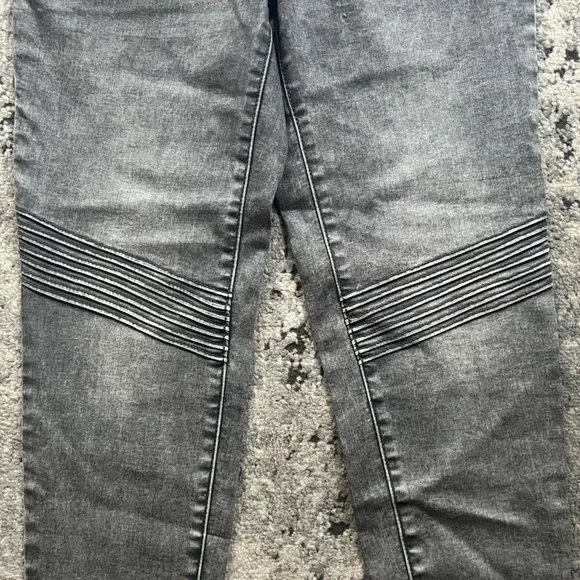 NWOT Levi’s Denizen Gray Wash High rise skinny Jeans, Jeggings size Medium - Picture 4 of 9